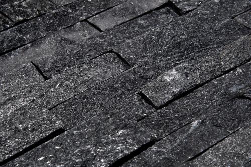 Kamień elewacyjny Quartz Czarny 10×35 – czarny kwarcyt