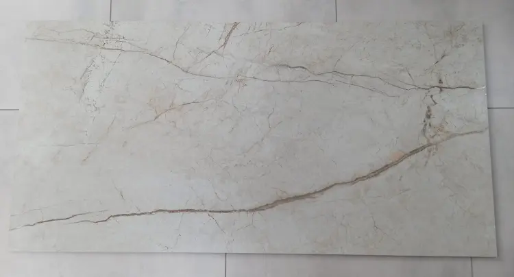 avorio bianco cr.jpg