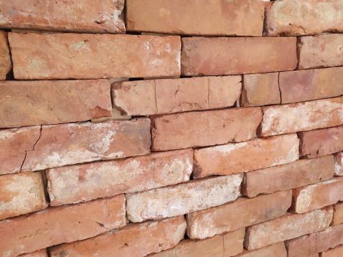 Cegła cięta czerwona lica BRICK FACE – płytka elewacyjna imitująca cegłę rozbiórkową, gatunek I